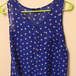 Adorable lightweight t-shirt